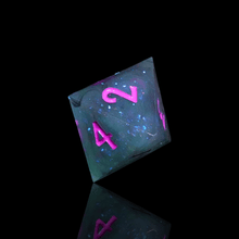 Load image into Gallery viewer, &#39;Caladium&#39; 8 Piece Resin DND Dice Set - Chronicle
