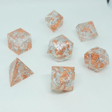 Molten Treasure Liquid Core Dice Set - Chronicle