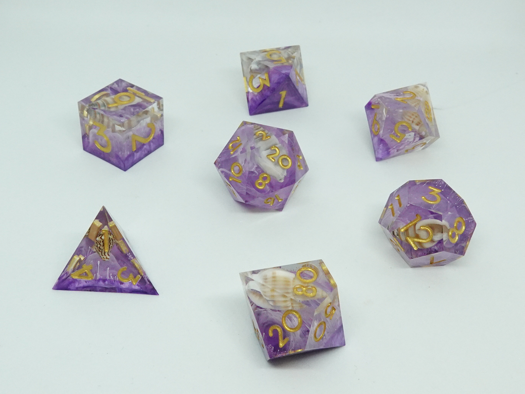 'Purple Seashell' Sharp Resin Dice Set